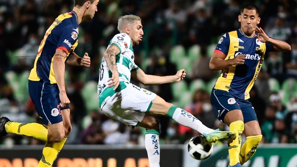 Valdés en un partido con Santos Laguna