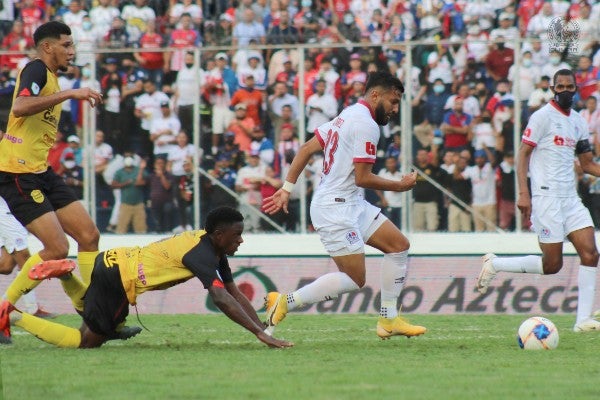 Olimpia frente a Real España