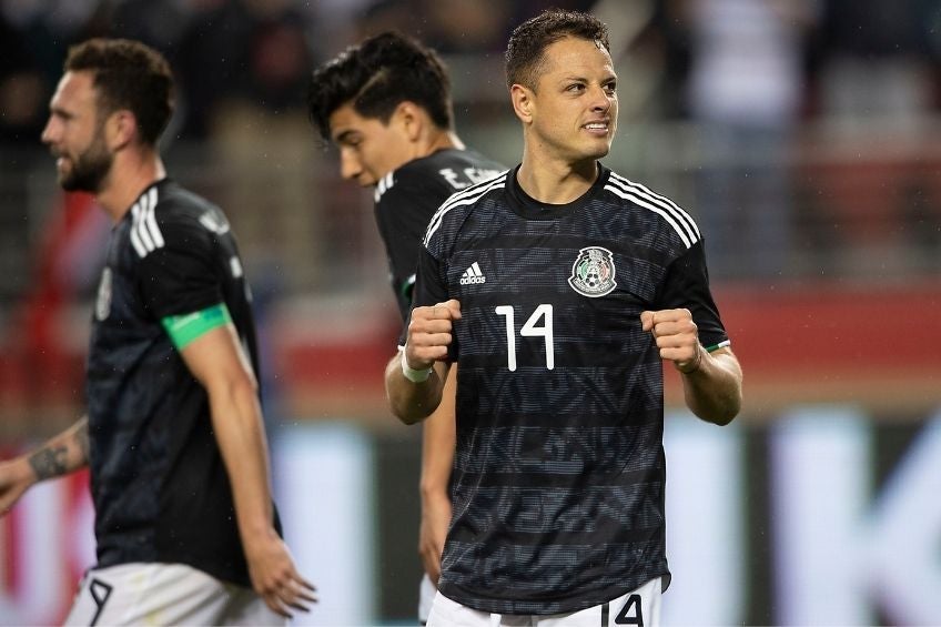 Hernández Balcázar celebrando su último gol con la selección