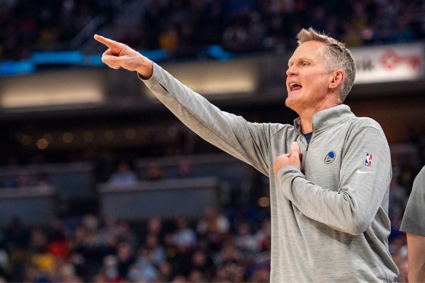 Steve Kerr durante un partido de Golden State Warriors