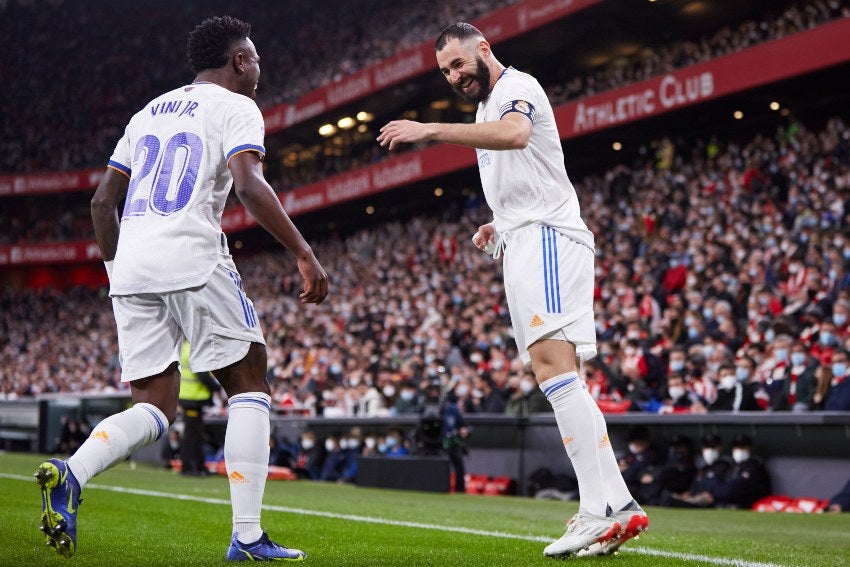 Karim Benzema tras anotar gol ante Athletic Club