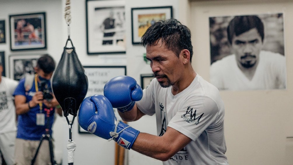 Manny Pacquiao entrenando en su gimnasio