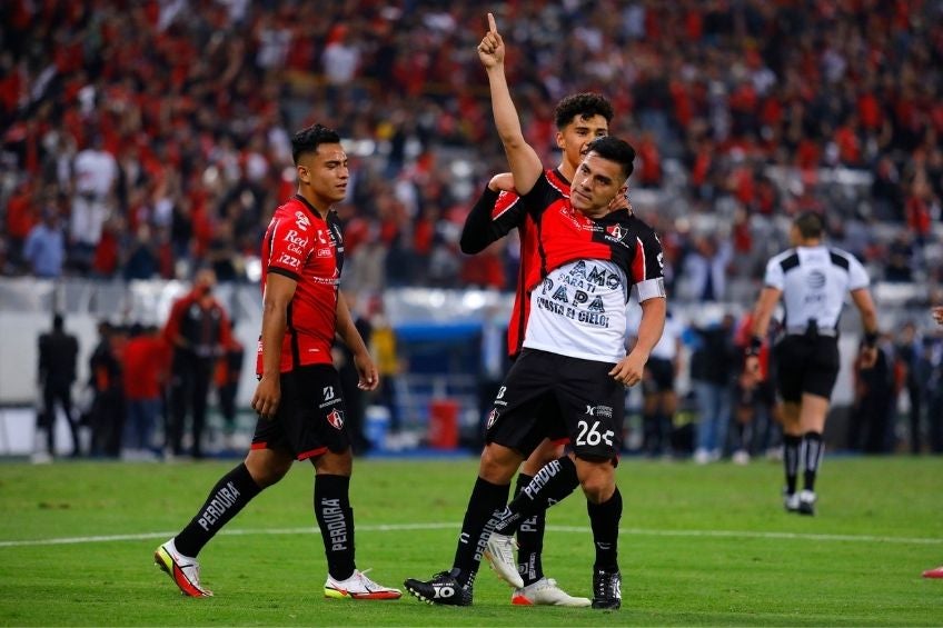 Aldo Rocha festejando el gol en la final