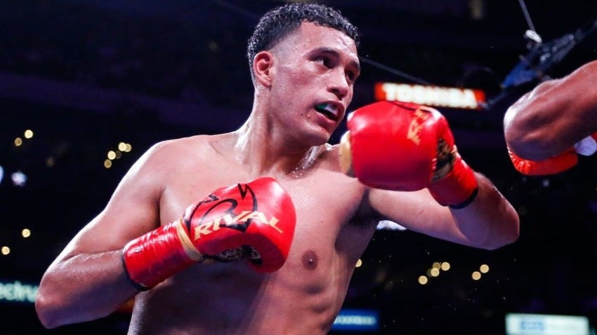 David Benavidez en una pelea