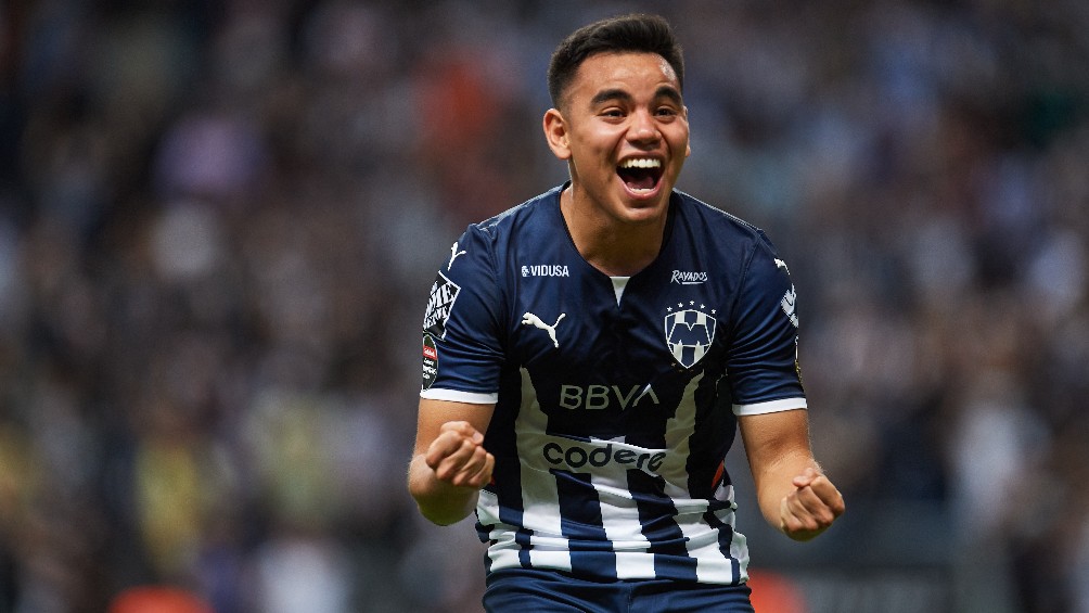 Carlos Rodríguez festejando gol con Monterrey en la Liga MX