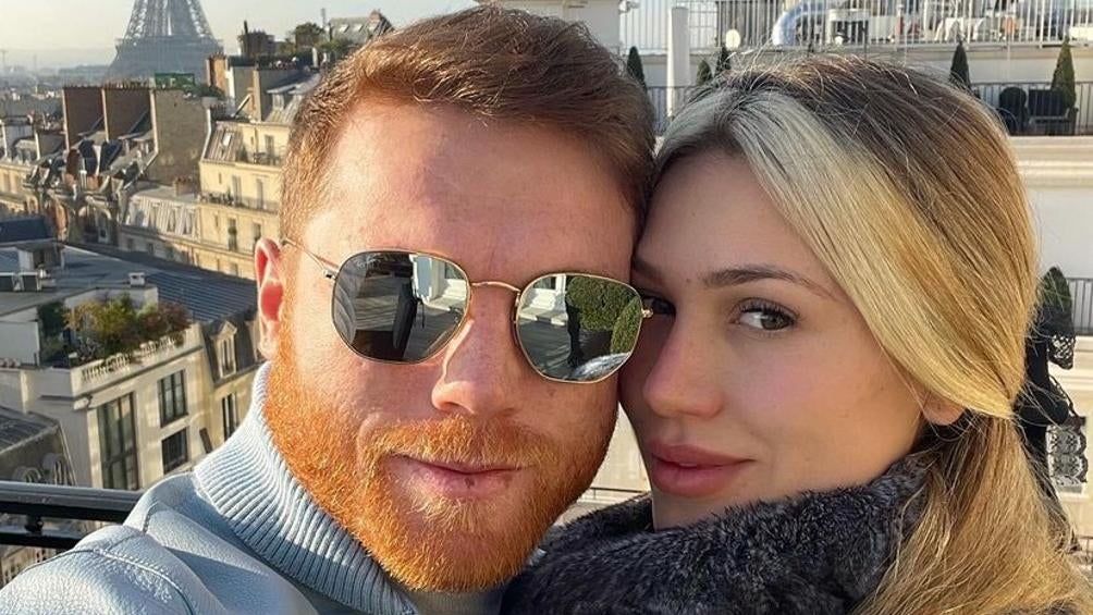 Canelo Álvarez y su esposa Fernanda Gómez en París