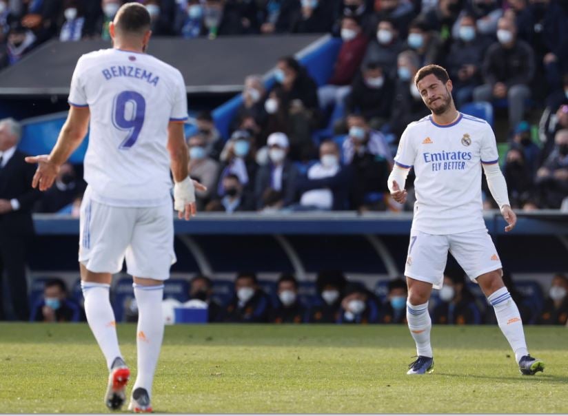 Benzema y Hazard se lamentan tras acción