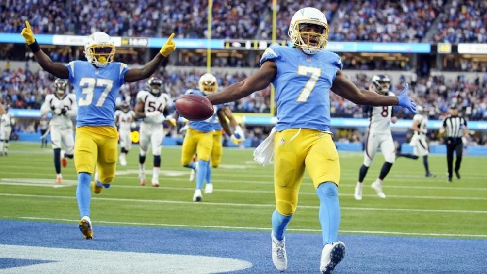 Andre Roberts celebrando durante el partido