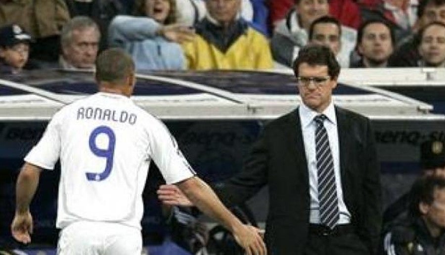 Capello saluda a Ronaldo con el Real Madrid
