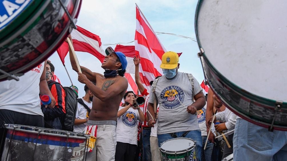 Aficionados de Chivas previo a un partido