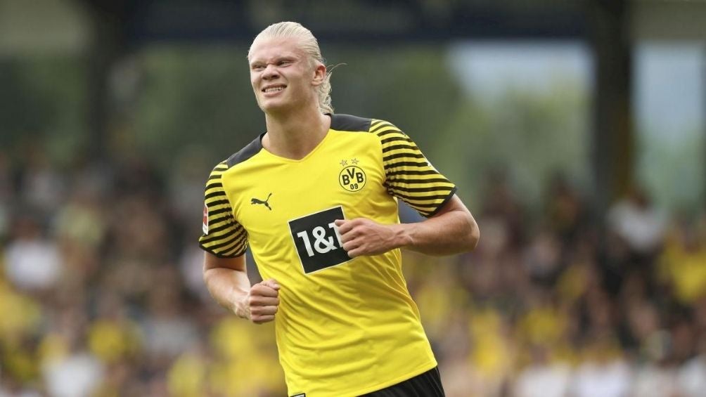 Haaland en un partido con el Dortmund