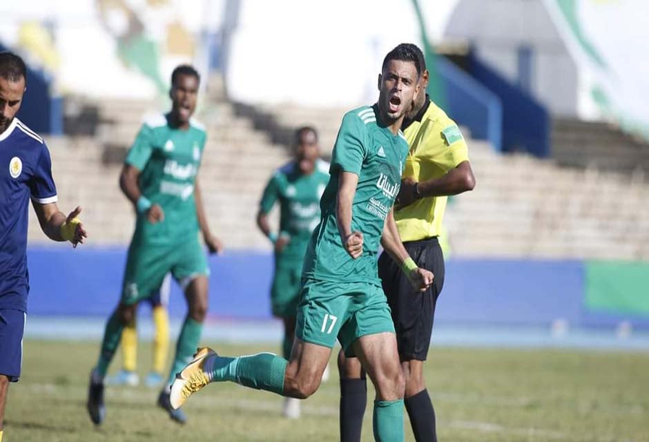 Jugador del Al-Ahly Tripoli celebrando un gol