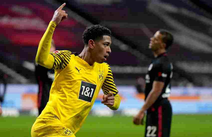 Jude festejando su gol en el partido ante Frankfurt 