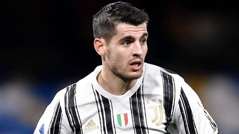 Álvaro Morata jugando partido con Juventus en la Serie A