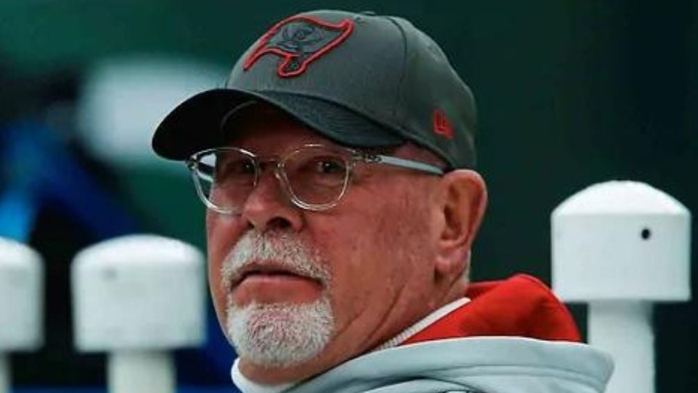 AP Arians observa un partido