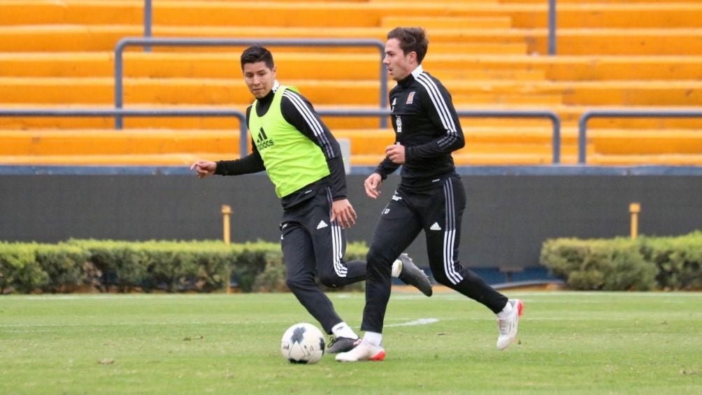 Jugadores de Tigres en un entrenamiento 