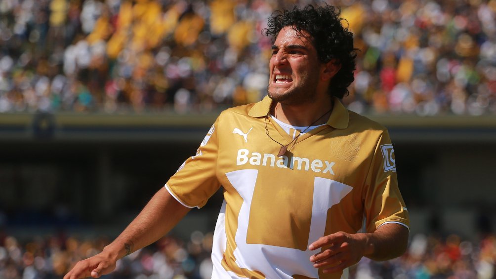 Martín Bravo como jugador de Pumas ante Toluca