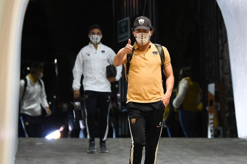 Alan Mozo en su llegada al estadio