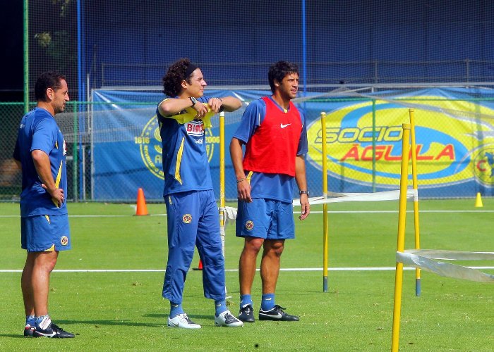 Villa, Ochoa y Domínguez en práctica con América
