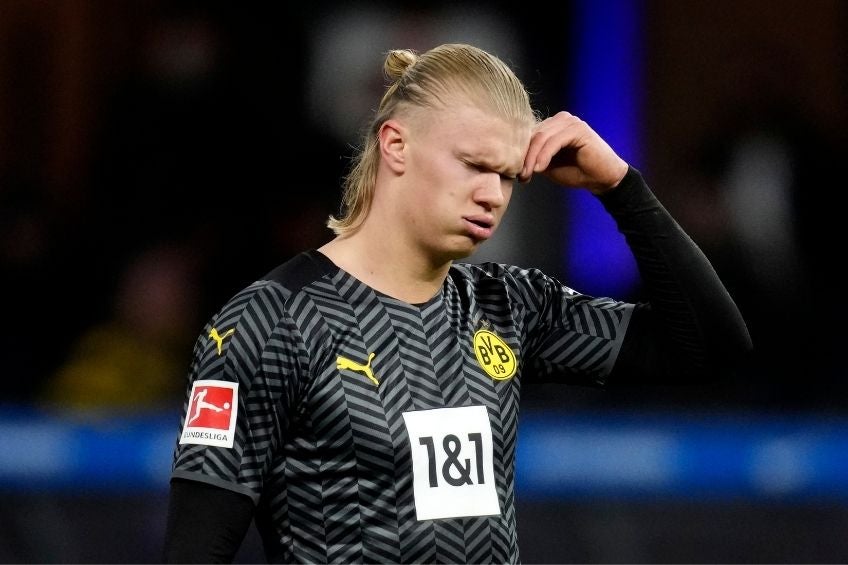 Haaland durante un partido con el Borussia Dortmund