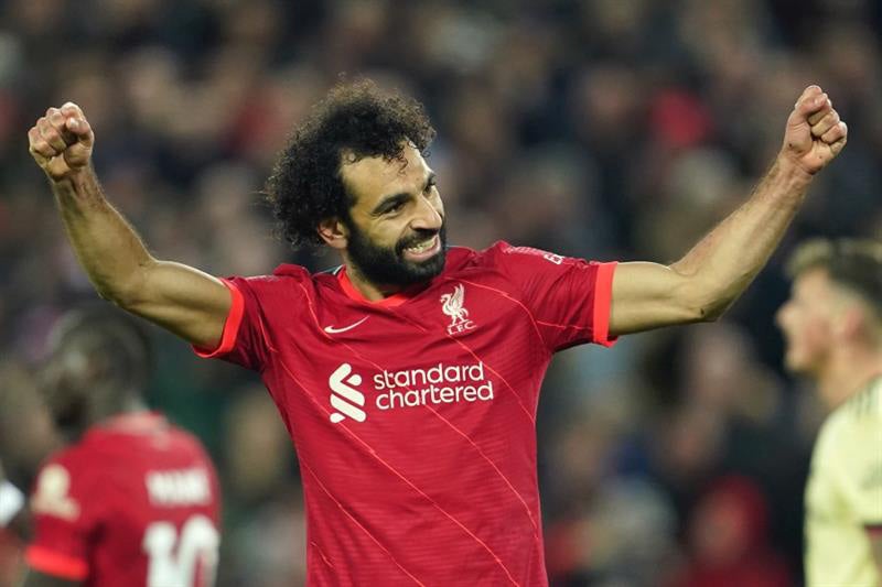 Mohamed Salah durante un duelo con el Liverpool 