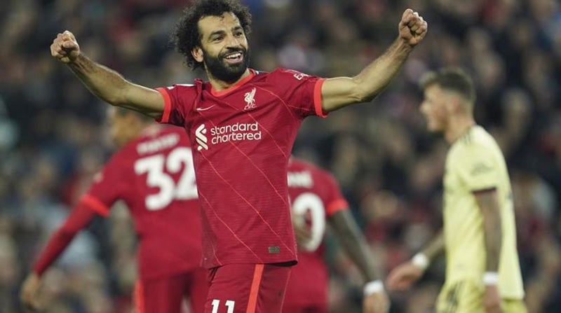 Mohamed Salah durante un duelo con el Liverpool 