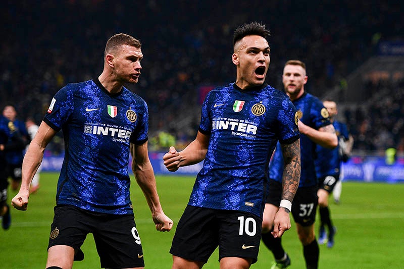 Lautaro festeja su anotación ante la Juventus 