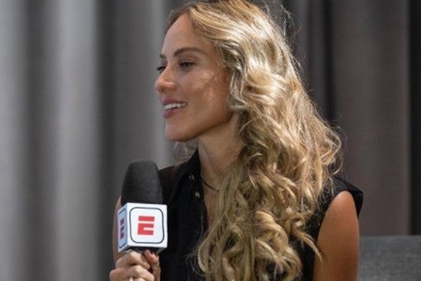 Vanessa Huppenkothen con 'ESPN'