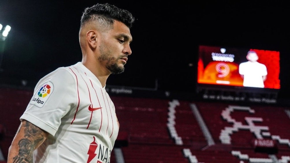 Jesús 'Tecatito' Corona en presentación oficial con el Sevilla