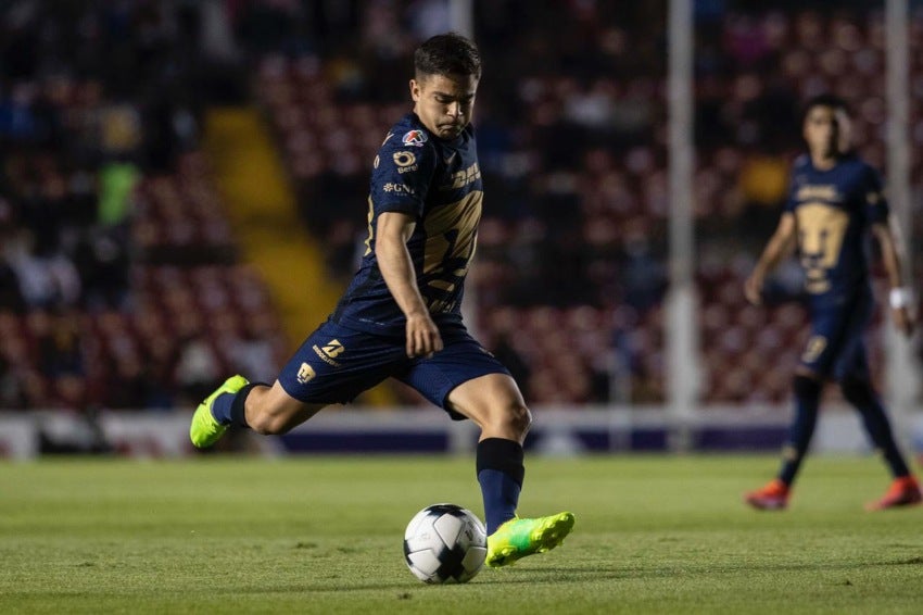 Marco García en el juego entre Pumas y Querétaro