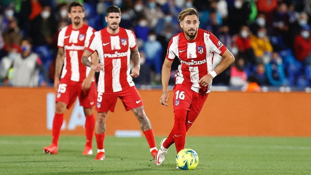 Héctor Herrera jugando partido con el Atlético de Madrid en LaLiga