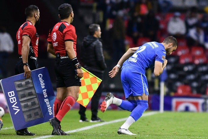 Mayorga debutando con Cruz Azul