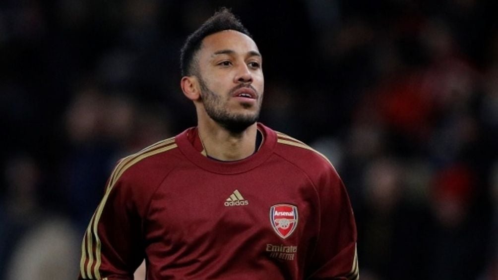 Aubameyang en partido con Arsenal