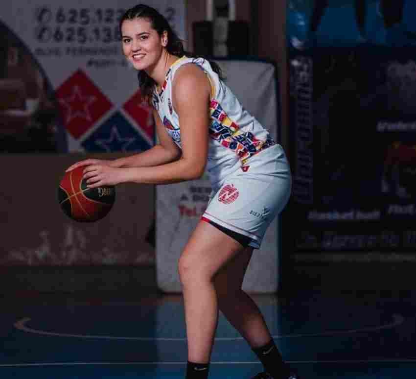 Myriam Lara, seleccionada nacional de baloncesto