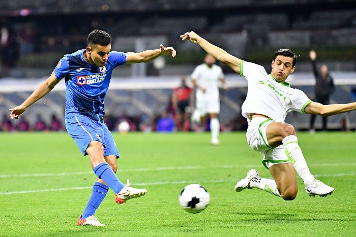 Charly Rodríguez dispara en el duelo ante Juárez