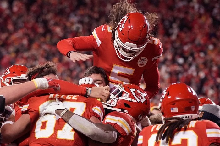 Jugadores de Chiefs en festejo