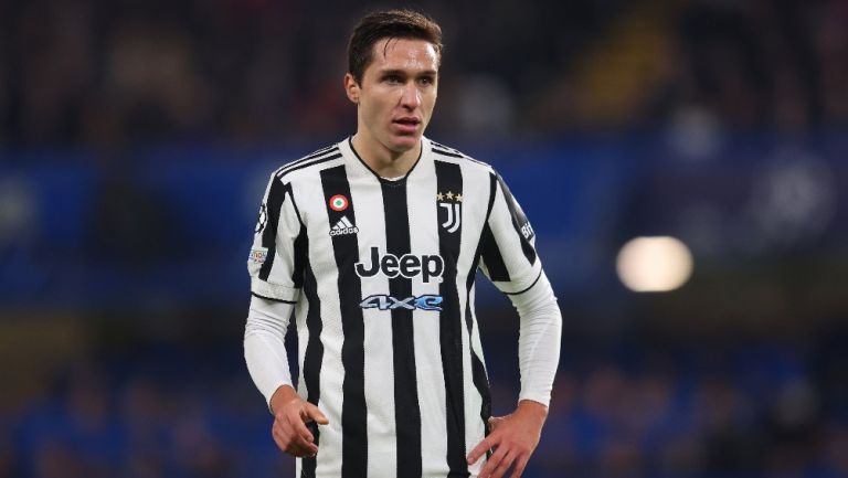 Federico Chiesa jugando partido con Juventus en la Champions