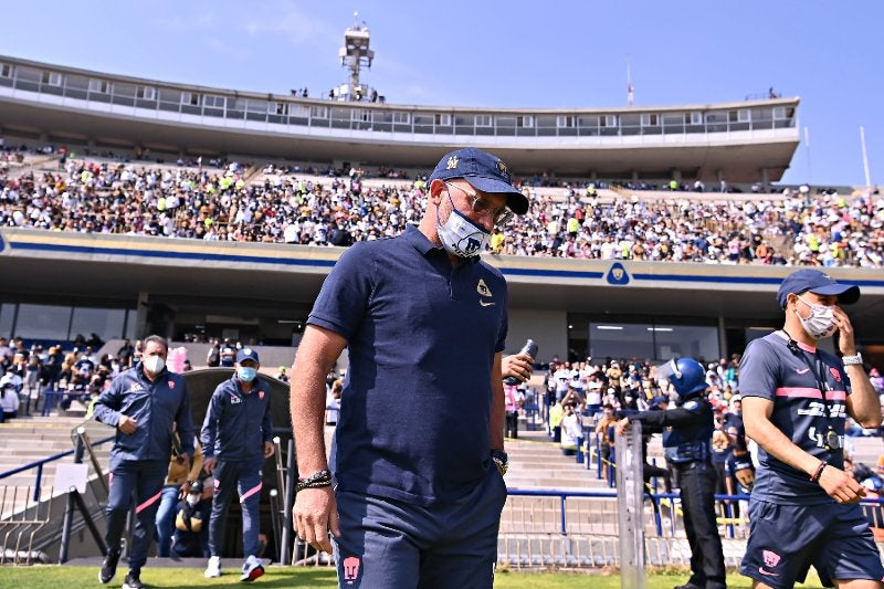 Andrés Lillini durante un partido con Pumas