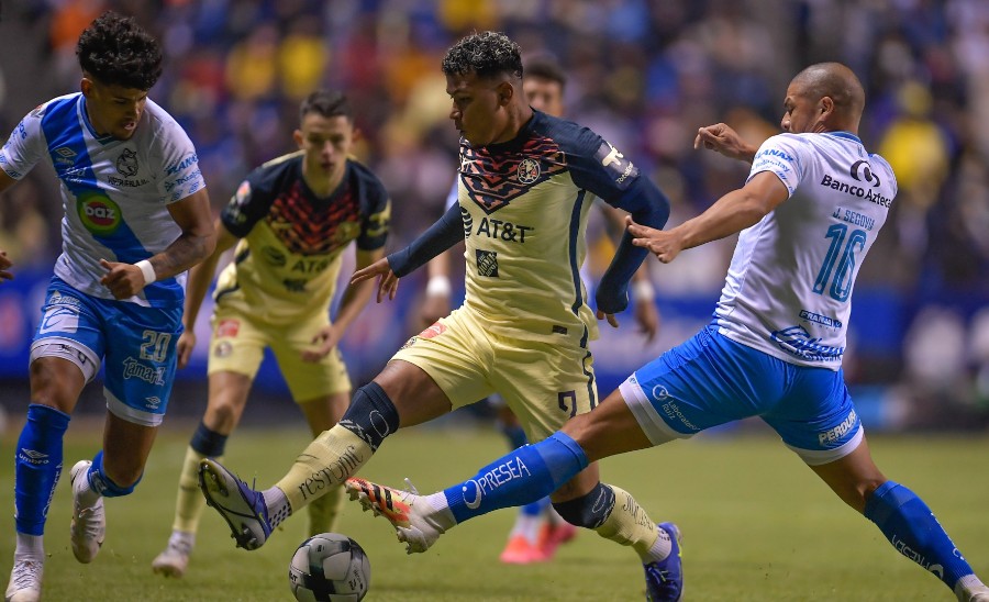 Martínez en juego ante Puebla