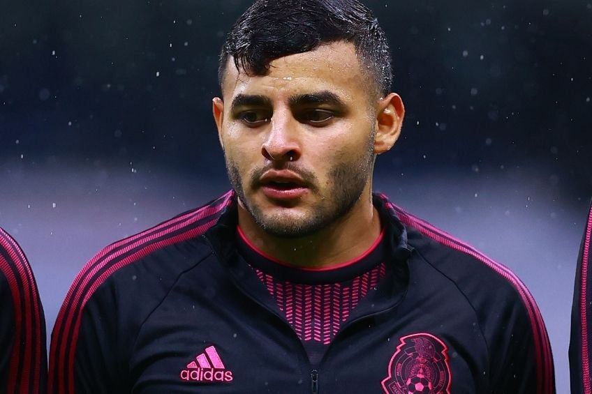 Alexis Vega previo a un partido de la Selección Mexicana