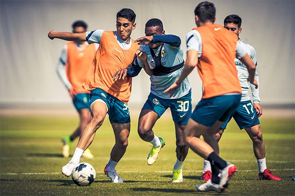 Jugadores de América en un entrenamiento