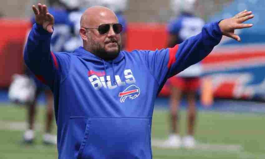 Daboll entrenando a Bills 