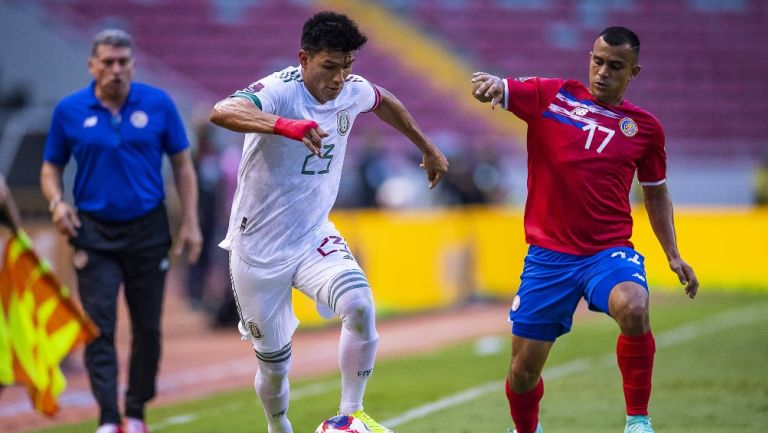 Jesús Gallardo en acción ante Costa Rica