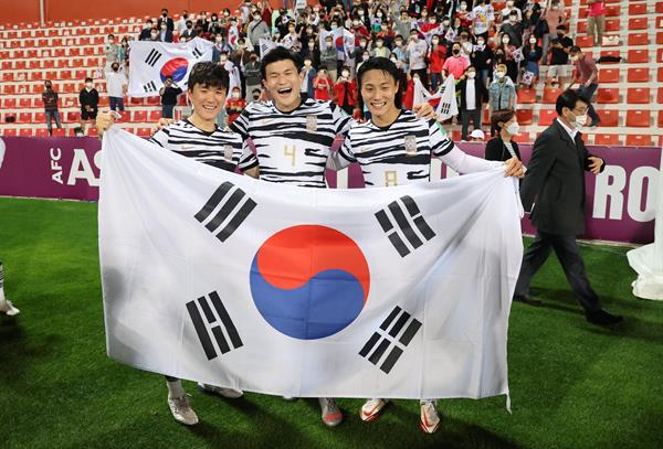 Jugadores de Corea del Sur en festejo