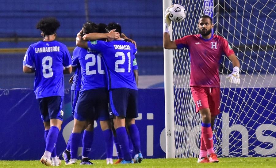 La Selecta celebra gol ante Honduras