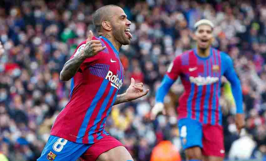 Alves celebrado su gol vs Atleti 