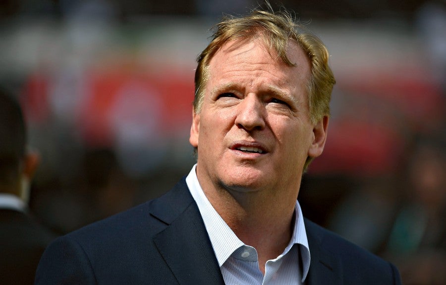 Roger Goodell en el Estadio Azteca