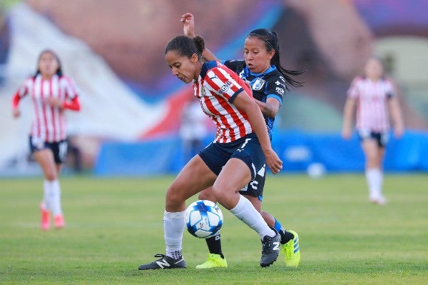 Casandra Montero en acción con el Rebaño Sagrado