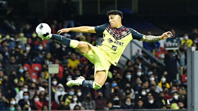 Jorge Sánchez durante un partido del América