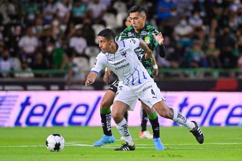 Romo en el partido con Rayados 